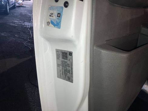 Used 2020 Chevrolet Express 2500 w/ Driver Convenience Package image 5