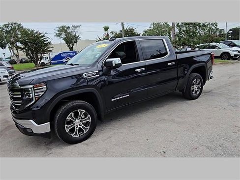 Used 2025 GMC Sierra 1500 SLT image 34