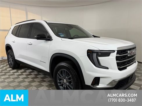 Used 2025 GMC Acadia Elevation image 9