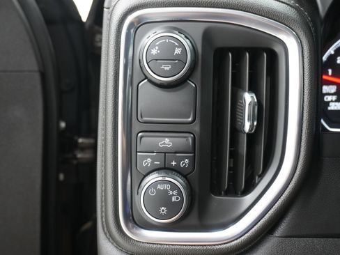 Used 2019 Chevrolet Silverado 1500 LT w/ Texas Edition image 20