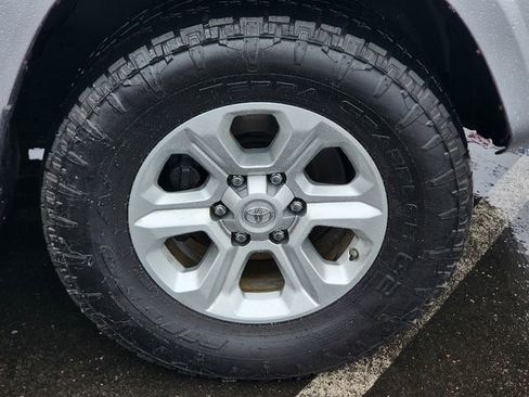 Used 2020 Toyota 4Runner SR5 Premium w/ Moonroof Package image 9