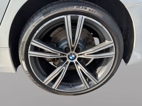 Used 2021 BMW 330i xDrive Sedan w/ Premium Package AWD/4WD image 15