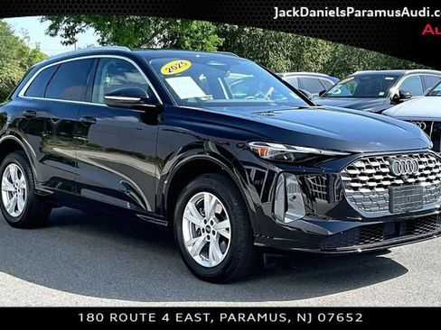 Used 2025 Audi Q5 Premium w/ Convenience Package AWD/4WD image 9