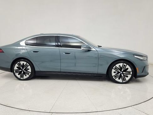 Used 2026 BMW i5 eDrive40 AWD/4WD image 12