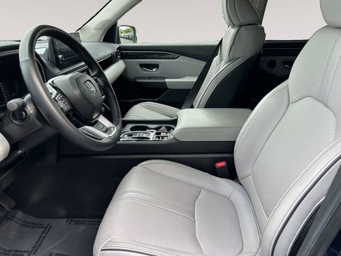 Certified 2024 Honda Pilot Elite image 9