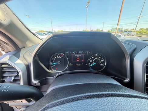 Used 2018 Ford F150 Lariat w/ Equipment Group 502A Luxury AWD/4WD image 17