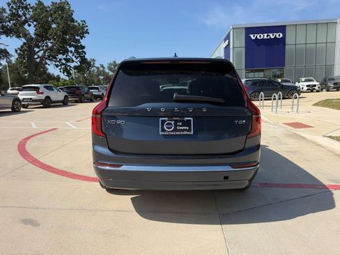 Certified 2026 Volvo XC90 T8 Ultra w/ Protection Package AWD/4WD image 5