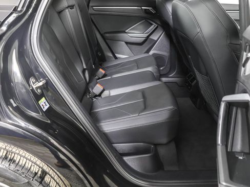 Used 2022 Audi Q3 2.0T Premium w/ Black Optic Sport Package image 42