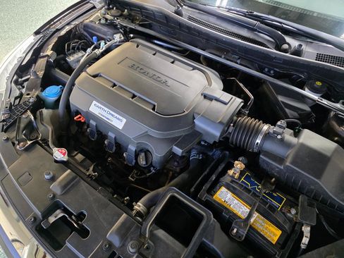 Used 2016 Honda Accord Touring image 45