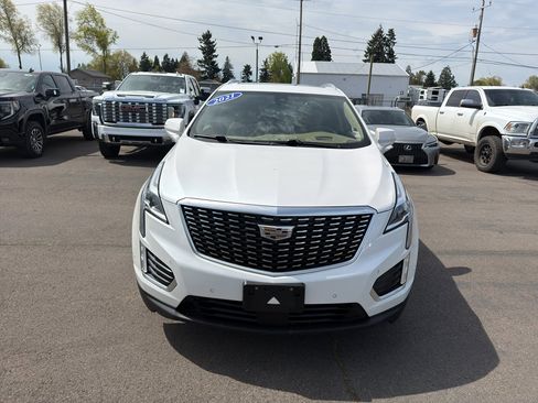 Used 2021 Cadillac XT5 Premium Luxury w/ Platinum Package AWD/4WD image 2