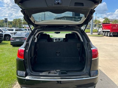 Used 2017 Buick Enclave Premium FWD image 3