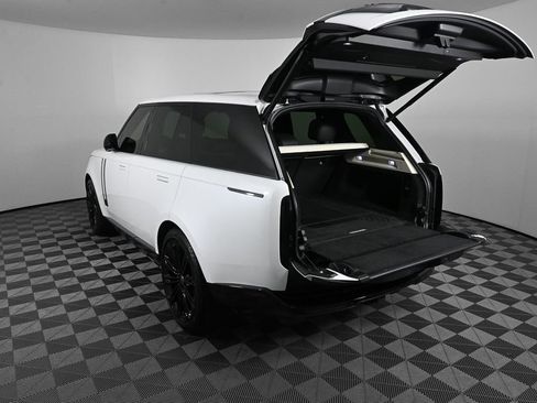 Used 2024 Land Rover Range Rover SE AWD/4WD image 30