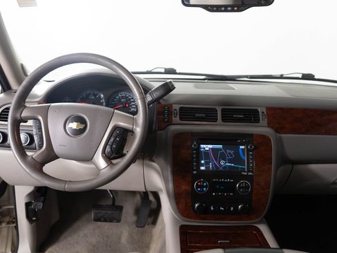 Used 2013 Chevrolet Tahoe LTZ AWD/4WD image 12