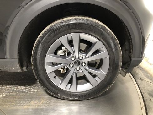 Used 2023 Ford Explorer XLT w/ Equipment Group 202A image 10