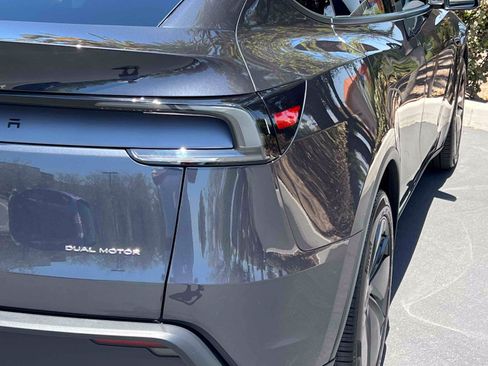 Used 2026 Tesla Model Y Long Range AWD/4WD image 59