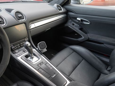 Used 2018 Porsche 718 Cayman GTS image 16