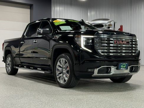 Certified 2023 GMC Sierra 1500 Denali w/ Technology Package AWD/4WD image 6