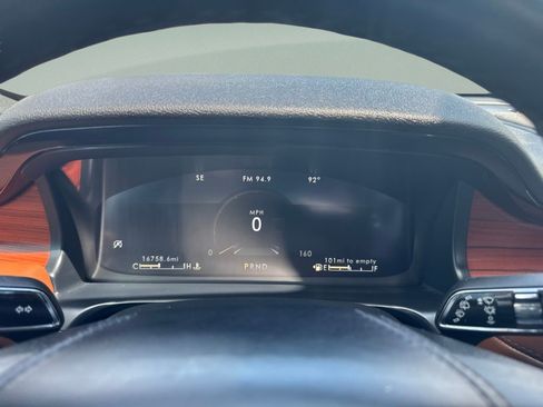 Used 2024 Lincoln Aviator Reserve w/ Equipment Group 201A RWD image 17