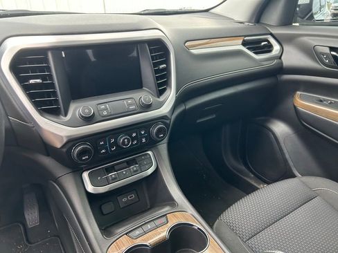 Used 2023 GMC Acadia SLE w/ Driver Convenience Package FWD image 14