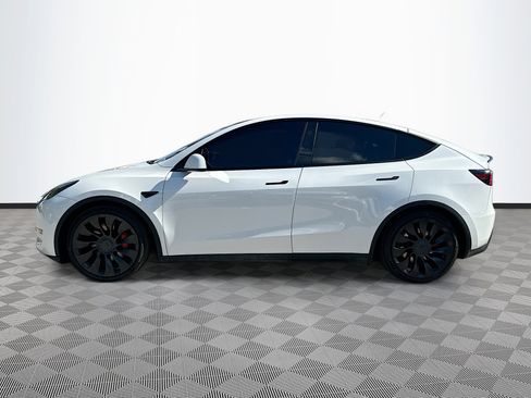 Used 2023 Tesla Model Y Performance image 4