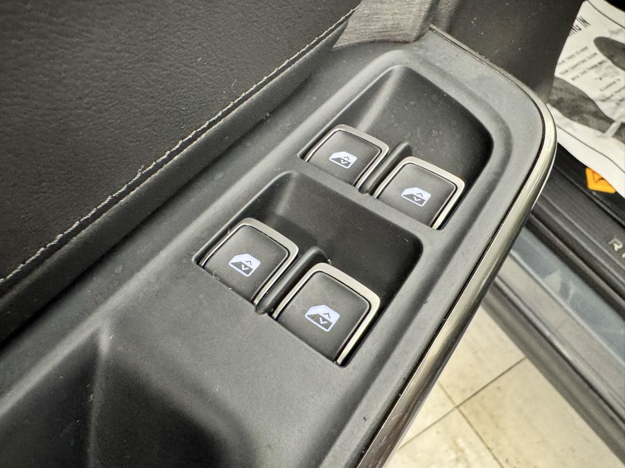 Used 2022 Rivian R1S Launch Edition Quad AWD/4WD image 14