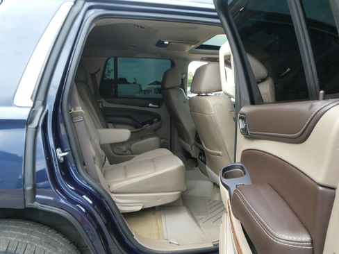 Used 2017 Chevrolet Tahoe Premier AWD/4WD image 29