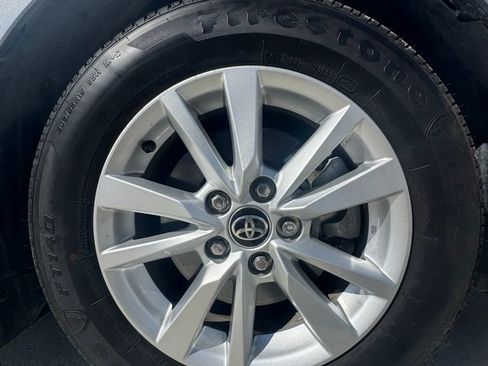 Used 2025 Toyota Camry LE w/ Convenience Package image 23