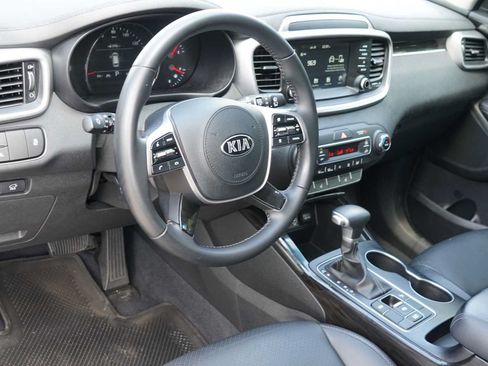 Used 2020 Kia Sorento EX FWD image 8