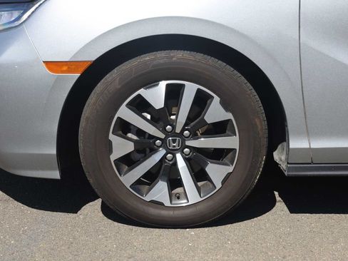 Used 2025 Honda Odyssey EX-L image 9
