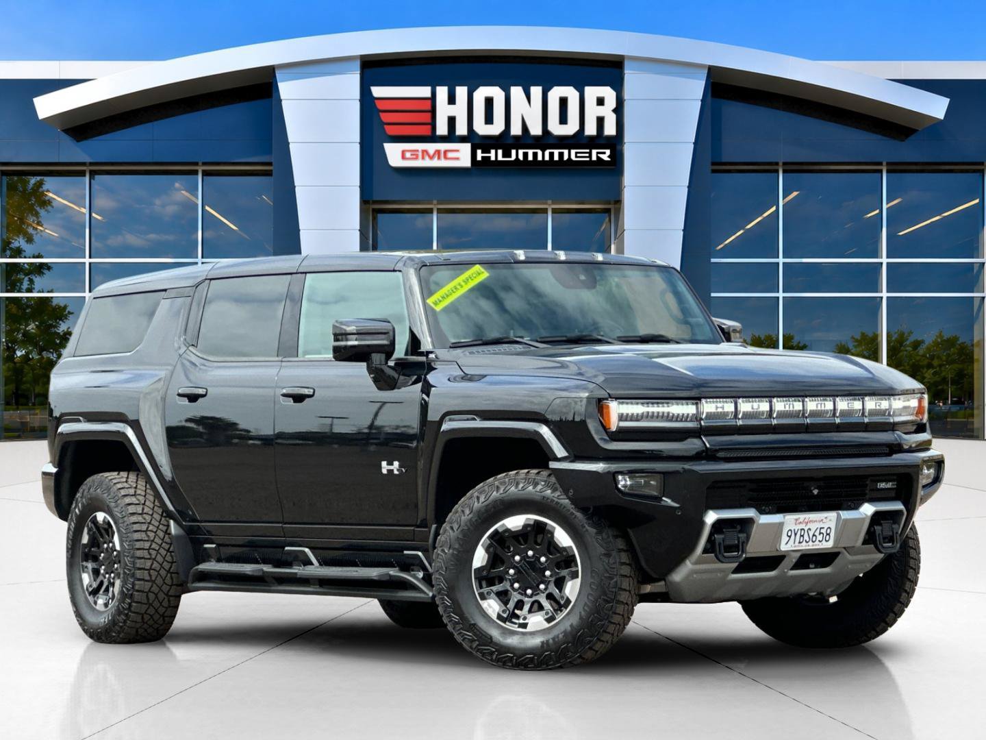 Used 2024 GMC Hummer EV 3X w/ Extreme Off-Road Package AWD/4WD image 2