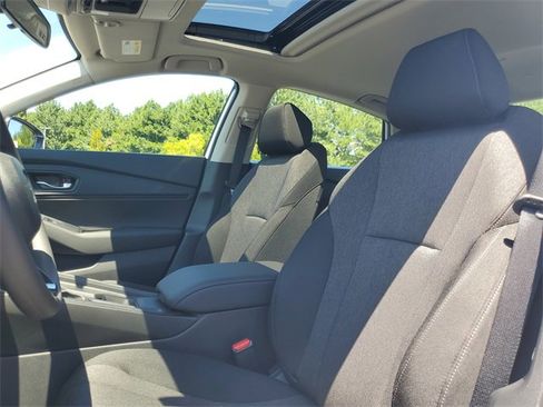 New 2025 Honda Accord SE image 13