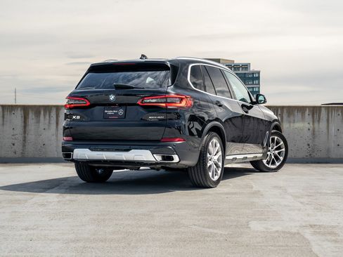 Used 2019 BMW X5 xDrive40i w/ Premium Package 2 AWD/4WD image 4
