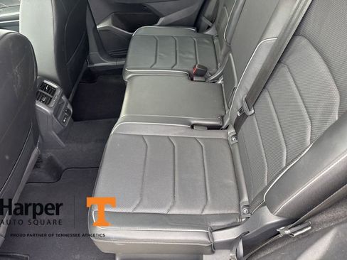 Used 2022 Volkswagen Tiguan SEL R-Line image 10