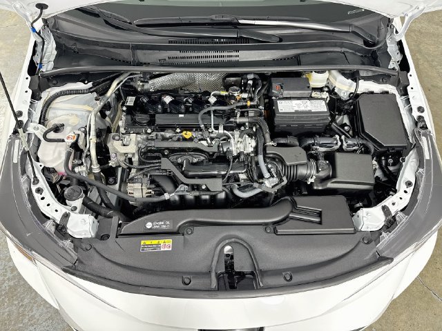 Used 2025 Toyota Corolla LE FWD image 33