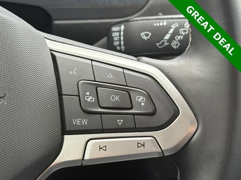 Used 2022 Volkswagen Tiguan S FWD image 17