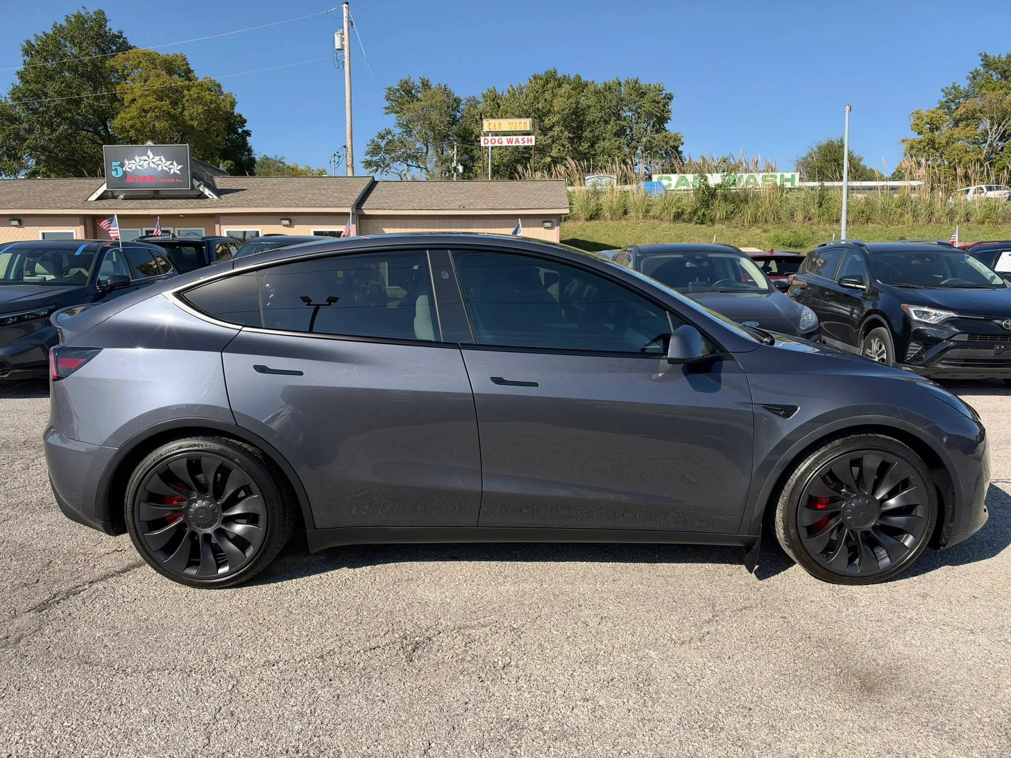 Used 2023 Tesla Model Y Performance AWD/4WD image 3