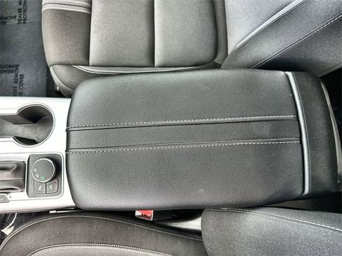 Used 2024 Chevrolet Blazer LT w/ Convenience Package image 24