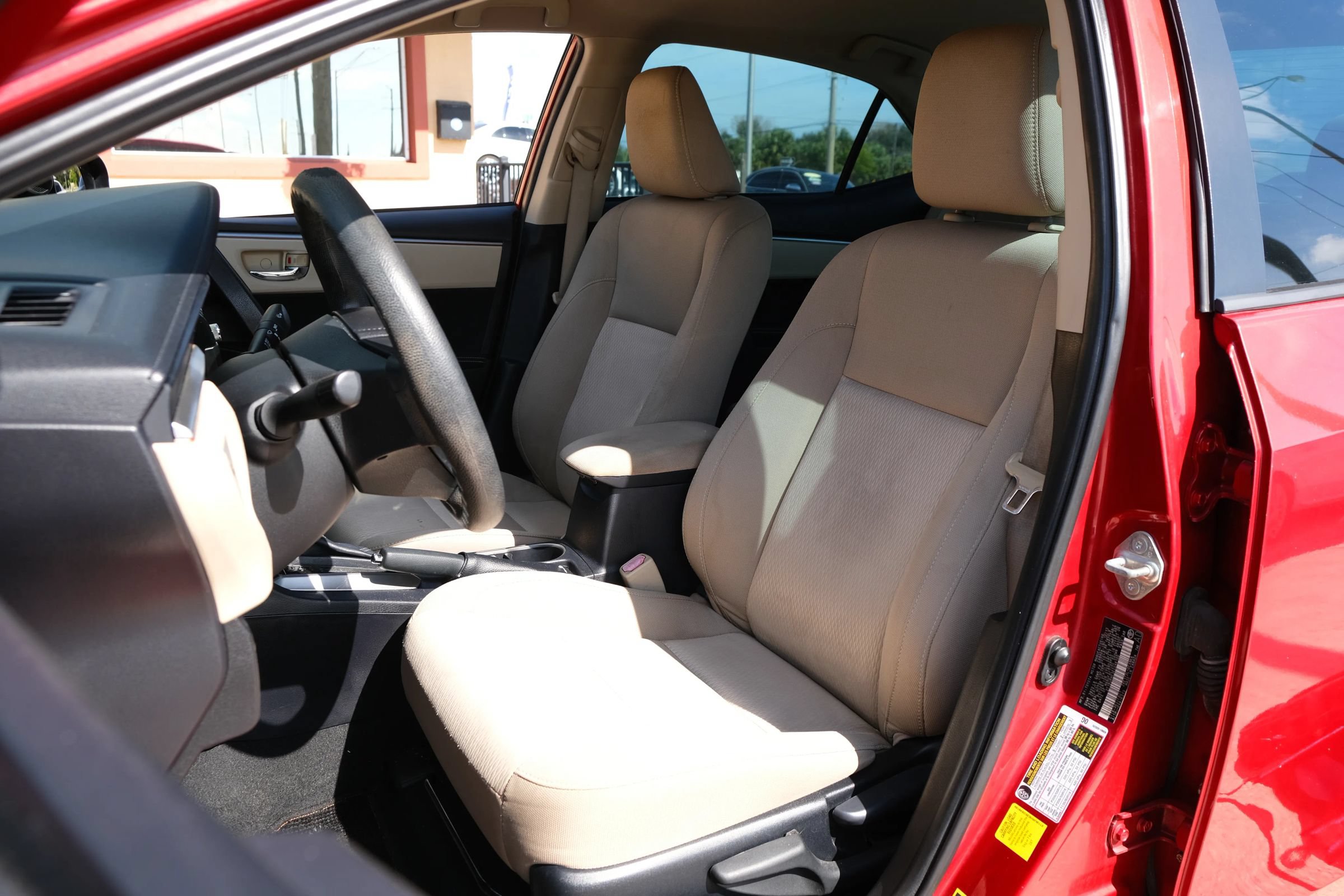 Used 2014 Toyota Corolla LE FWD image 11