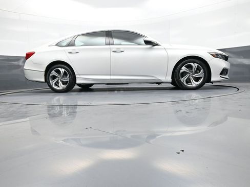 Certified 2018 Honda Accord EX-L image 29