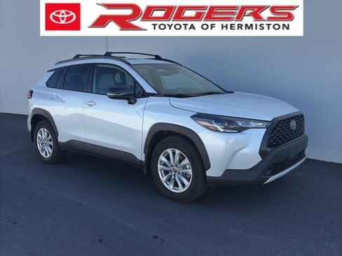 Used 2025 Toyota Corolla Cross LE w/ Moonroof Package AWD/4WD image 1