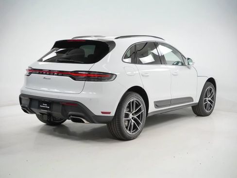 Certified 2026 Porsche Macan AWD/4WD image 10