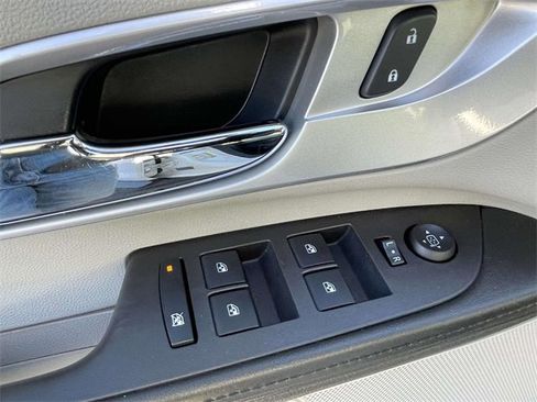 Used 2015 Chevrolet Equinox LS image 17