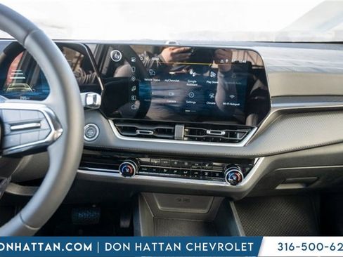 New 2026 Chevrolet Equinox LT w/ Convenience Package II image 8