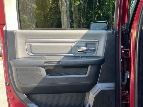 Used 2021 RAM 1500 Classic SLT RWD image 20