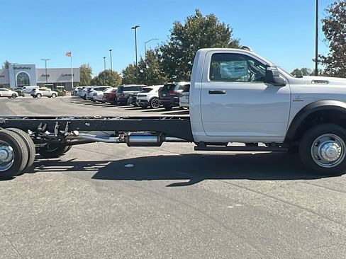 New 2026 RAM 5500 Tradesman w/ Chrome Appearance Group image 2