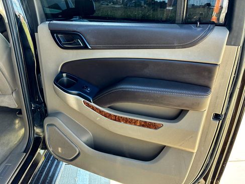 Used 2017 Chevrolet Suburban Premier image 26
