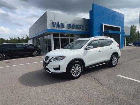 Used 2020 Nissan Rogue SV image 4
