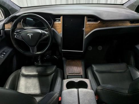 Used 2020 Tesla Model X Long Range image 6