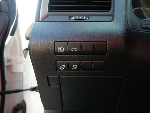 Used 2019 Lexus RX 350L Luxury image 11