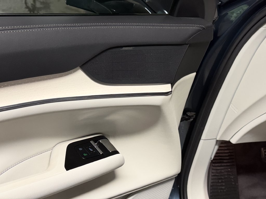 Certified 2025 Volvo EX90 Plus AWD/4WD image 12